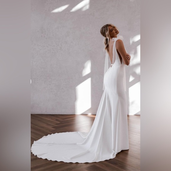 EUC MADE WITH LOVE Hendrix wedding gown professional hand dry cleaned ivory - Picture 9 of 13